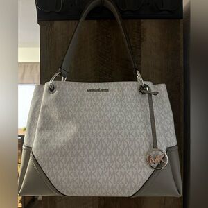 White Michael Kors Shoulder Purse
